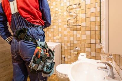 10-Tips-for-Hiring-a-Bathroom-Remodeling-Contractor